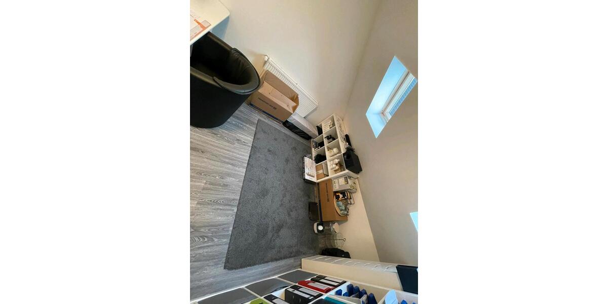 Einfamilienhaus Lotte - 8 Zimmer, 270 m&sup2;, 1.700&euro; | Angebot:25563059