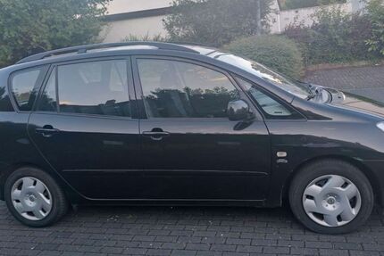 Toyota Corolla Verso 257.000 km 1.700 &euro; Frankfurt am Main 65933