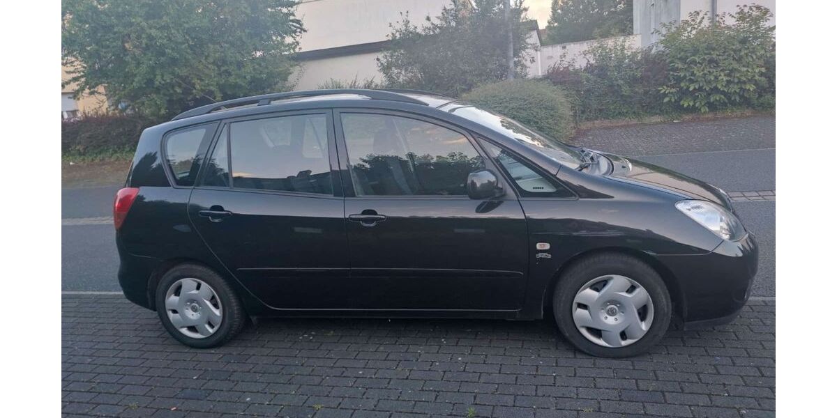 Toyota Corolla Verso 257.000 km 1.700 &euro; Frankfurt am Main 65933