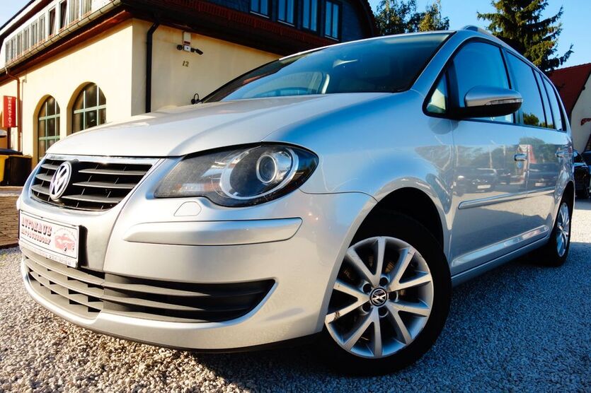 VW Touran 179.960 km 5.900 € Leipzig 04328