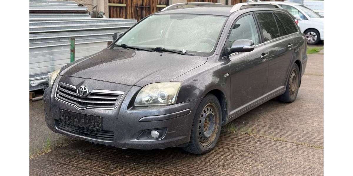 Toyota Avensis 190.000 km 699 &euro; Berlin 13127
