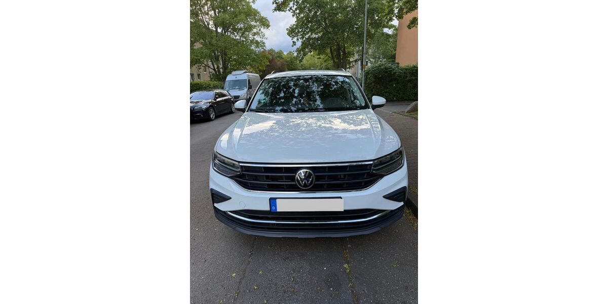 VW Tiguan 62.600 km 22.900 &euro; Wiesbaden 65197