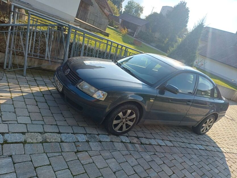 VW Passat 147.000 km 2.000 € Niederaichbach 84100
