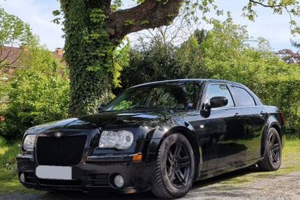 Chrysler 300C 287.800 km 5.500 &euro; Köln 51143