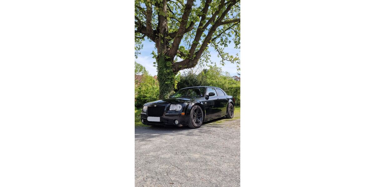 Chrysler 300C 287.800 km 5.500 &euro; Köln 51143