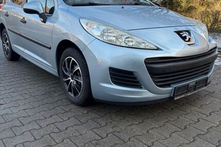 Peugeot 207 189.000 km 2.590 &euro; Rosenheim 83026