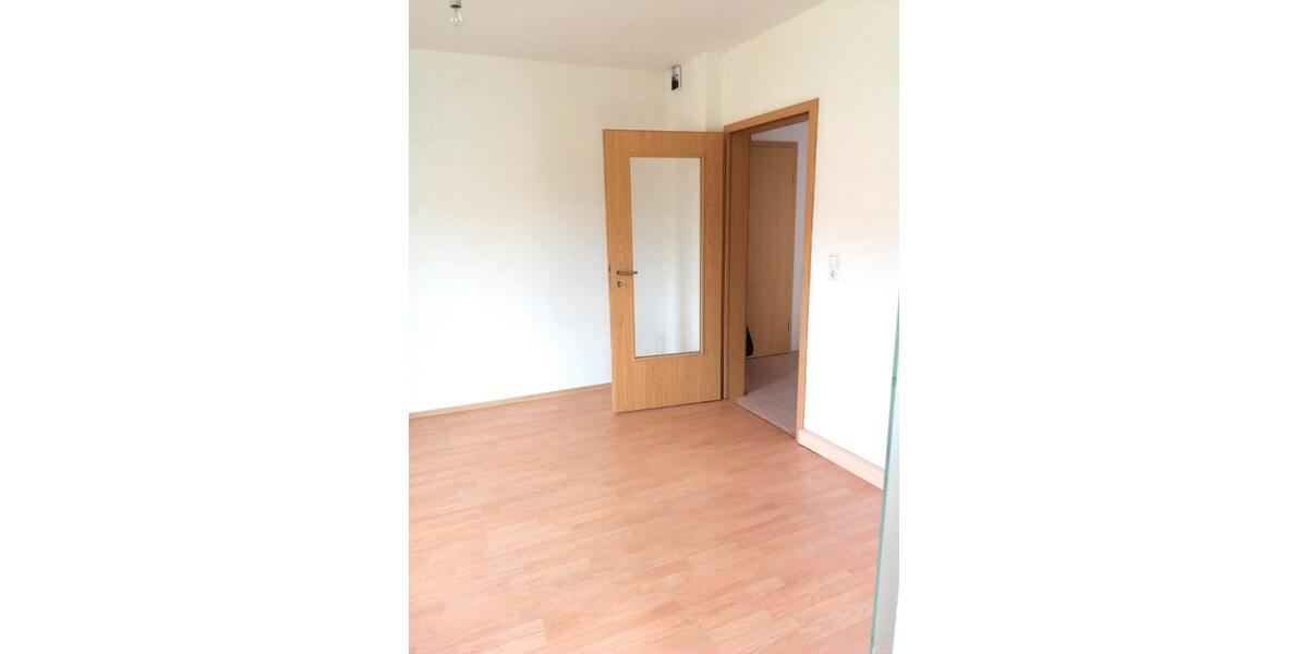 Hochparterre Thum - 2 Zimmer, 46 m&sup2;, 300&euro; | Angebot:26034041