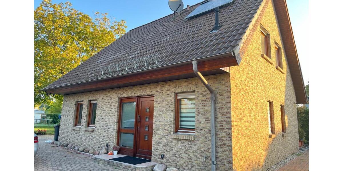 Einfamilienhaus mit 4 Zimmern und großem Garten - 10min bis Tesla 4 zimmer