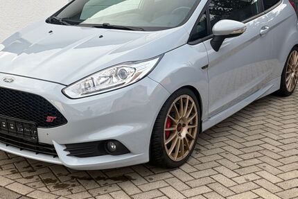 Ford Fiesta 137.500 km 10.480 &euro; Ostercappeln 49179