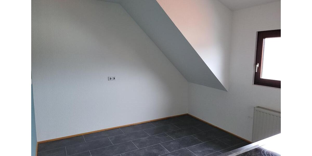 Dachgeschoßwohnung Zweibrücken - 5 Zimmer, 113 m&sup2;, 610&euro; | Angebot:26221496