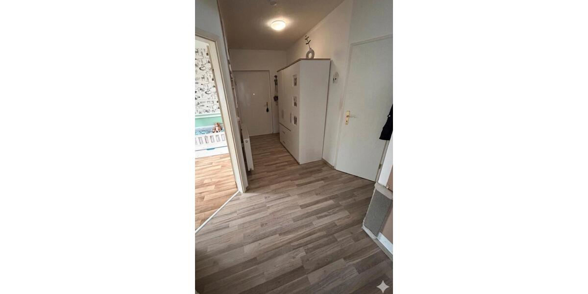 Dachgeschoßwohnung Schleiz - 3 Zimmer, 95 m&sup2;, 700&euro; | Angebot:26539583