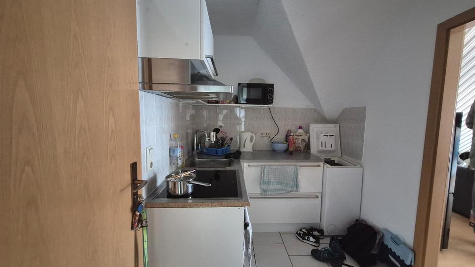 Dachgeschoßwohnung Schönebeck (Elbe) - 1 Zimmer, 28 m&sup2;, 180&euro; | Angebot:25023251