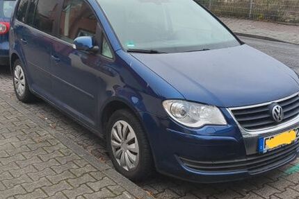 VW Touran 221.450 km 2.800 &euro; Taufkirschen 82024