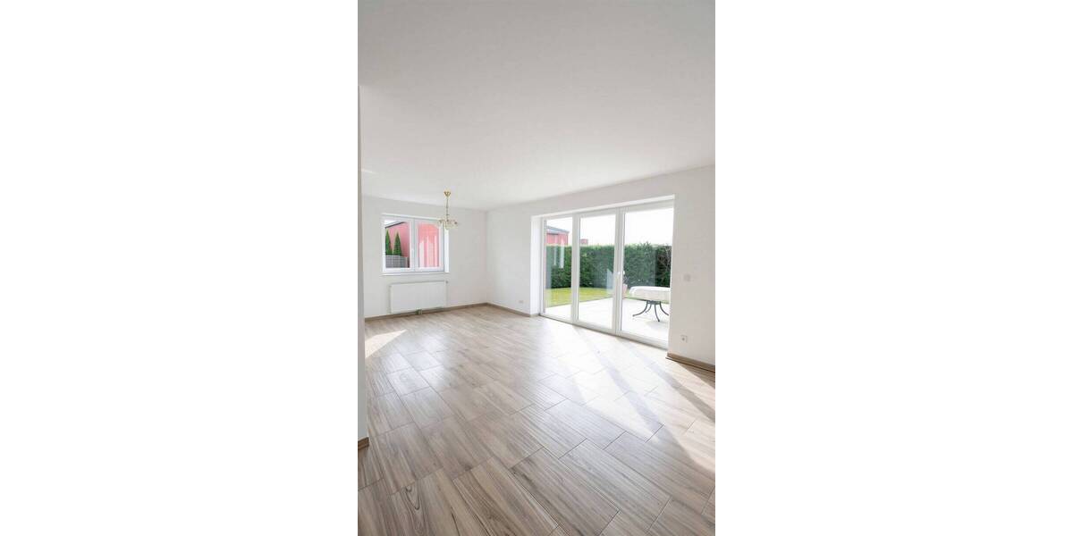 Mehrfamilienhaus, Wohnhaus Basedow - 3 Zimmer, 97 m&sup2;, 1.050&euro; | Angebot:26358936