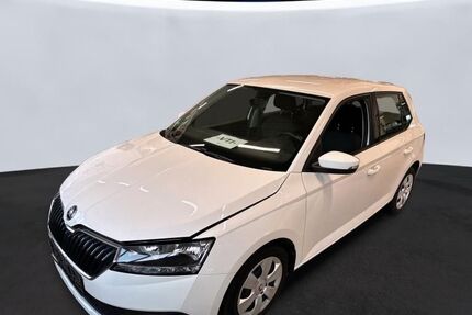 Skoda Fabia 83.832 km 9.999 &euro; Burghaun 36151