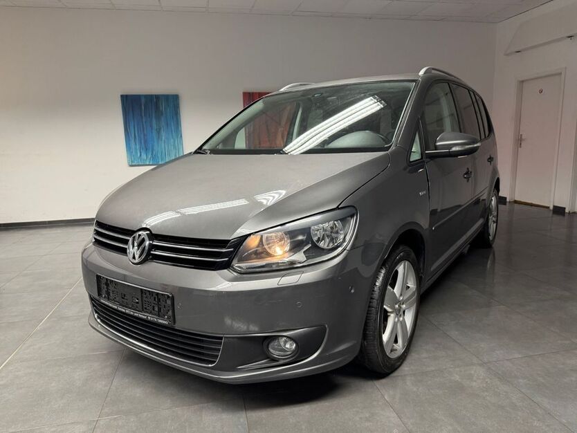 VW Touran 209.000 km 8.380 € Zwickau 08056