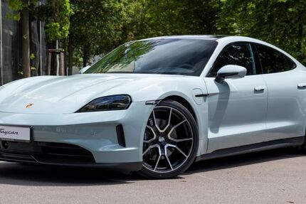 Porsche Taycan 3.500 km 121.900 € Berlin 10587