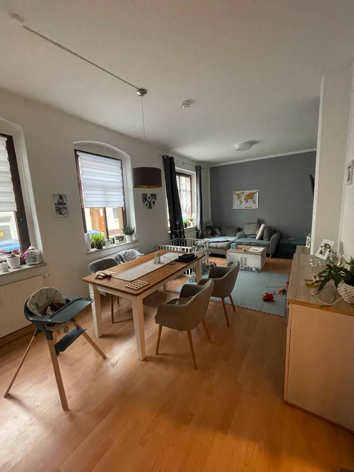 2-Raumwohnung 370€ kalt 590€ warm zimmer