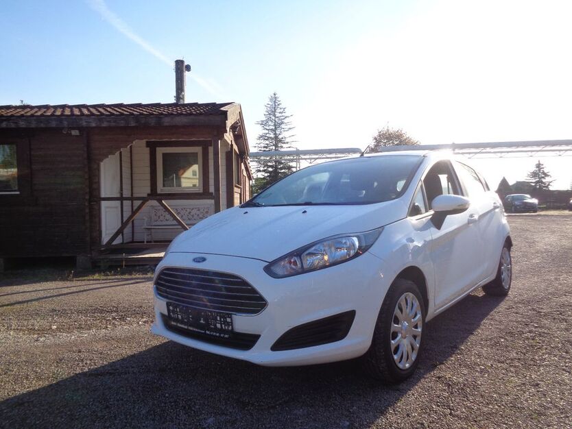 Ford Fiesta 74.000 km 7.500 € Waltershausen 99880