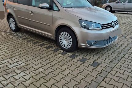 VW Touran 247.000 km 6.599 &euro; kaltenkirchen 24568