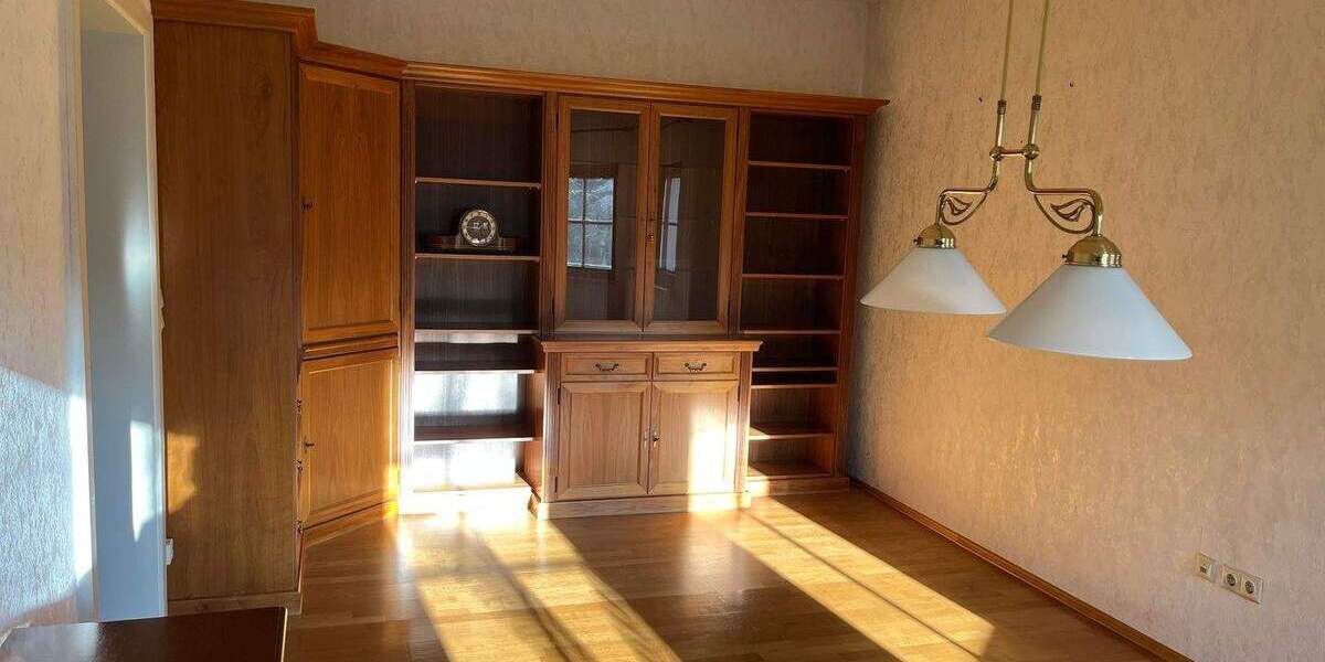 Einfamilienhaus Lawitz - 9 Zimmer, 304 m&sup2;, 365.000&euro; | Angebot:24180669