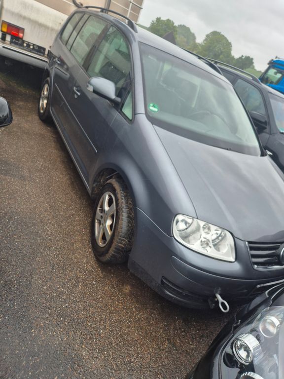 VW Touran 270.000 km 1.299 € Heilbronn 74074