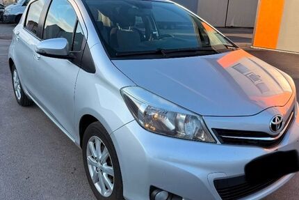 Toyota Yaris 202.435 km 3.499 &euro; hamburg 20539