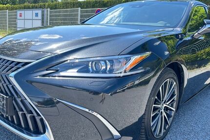 Lexus ES 300 96.000 km 35.999 &euro; Dresden 01259