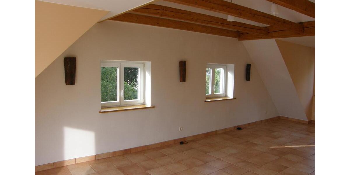 Dachgeschoßwohnung Hildesheim Bockfeld - 3 Zimmer, 90 m&sup2;, 1.100&euro; | Angebot:24814025