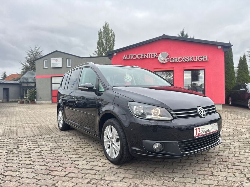 VW Touran 130.239 km 11.999 € Kabelsketal/OT Großkugel 06184
