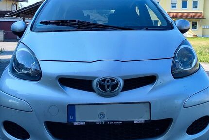 Toyota Aygo (X) 142.000 km 2.100 &euro; Stephanskirchen 83071