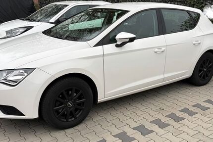 Seat Leon 42.300 km 9.800 &euro; Ihlow 26632