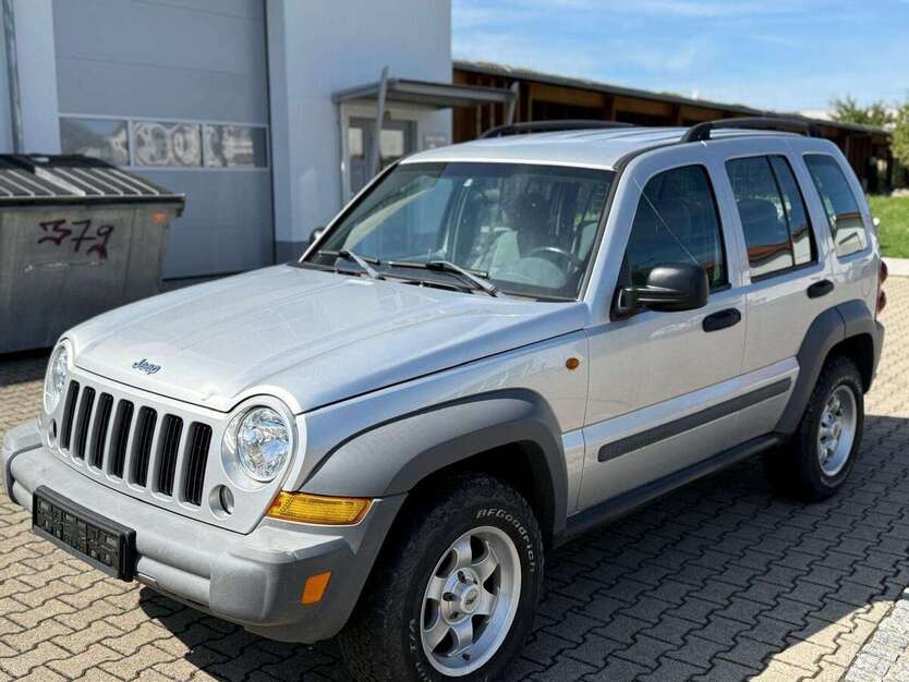 Jeep Cherokee 128.398 km 3.900 € Müllheim 79379