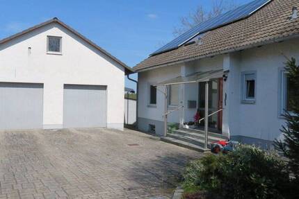 Haus Illschwang Angfeld - 7 Zimmer, 185 m&sup2;, 425.000&euro; | Angebot:26433918