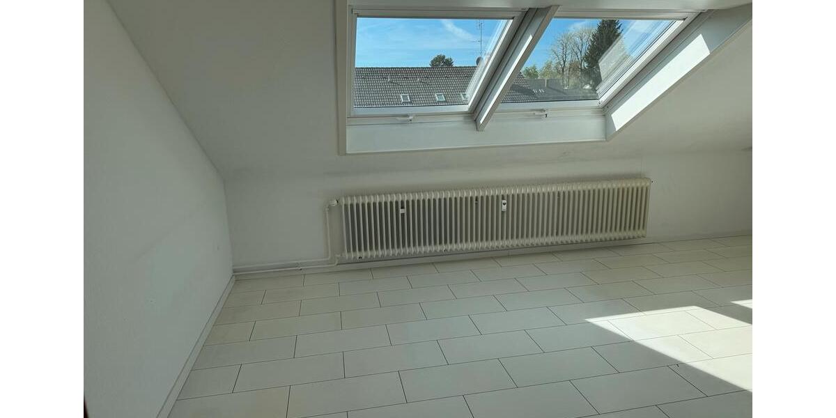 Dachgeschoßwohnung Laichingen - 3.5 Zimmer, 85 m&sup2;, 920&euro; | Angebot:26335053