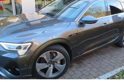 Audi e-tron 25.641 km 37.990 &euro; Marsberg 34431
