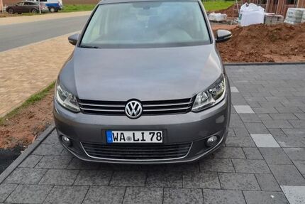 VW Touran 183.000 km 5.200 &euro; Frankenberg (Eder) 35066