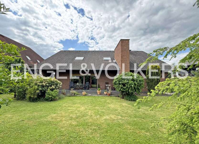 Haus zum Kaufen in Friedberg (Hessen) 575.000 € 199 m²