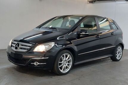 Mercedes B 180
