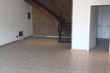 Kernsanierte Mietwohnung 160 m2 zimmer