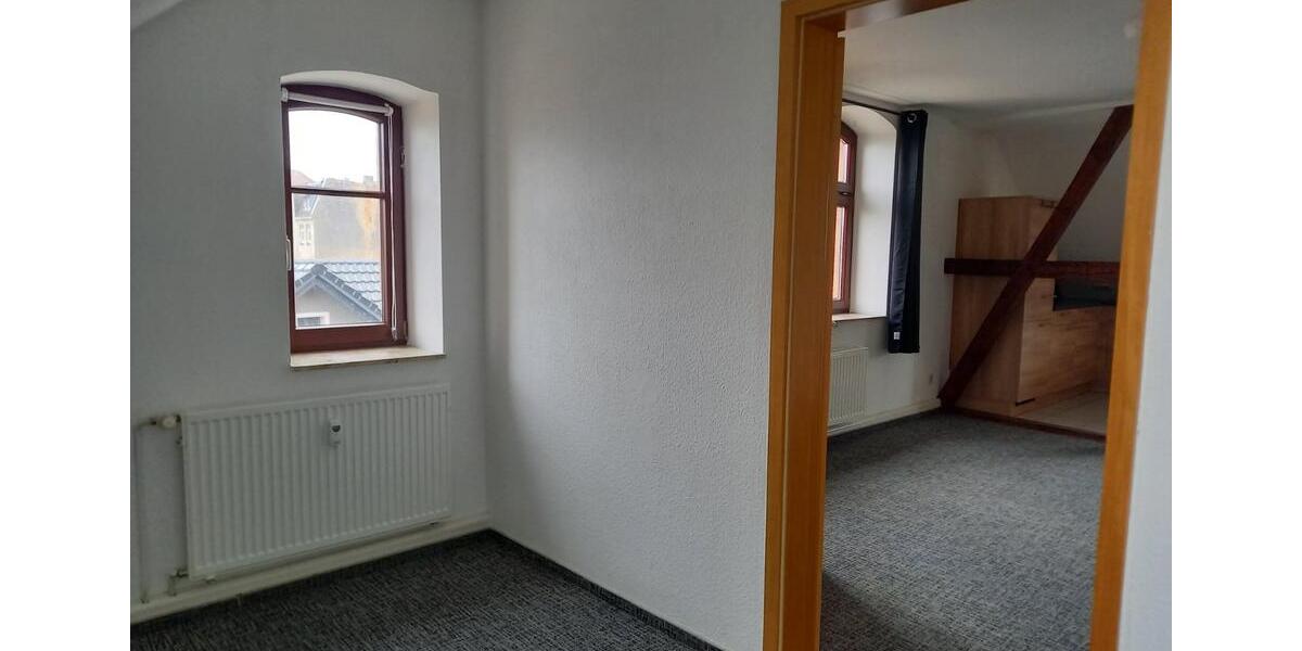 Dachgeschoßwohnung Weißwasser (Oberlausitz) - 2 Zimmer, 43 m&sup2;, 400&euro; | Angebot:25223107