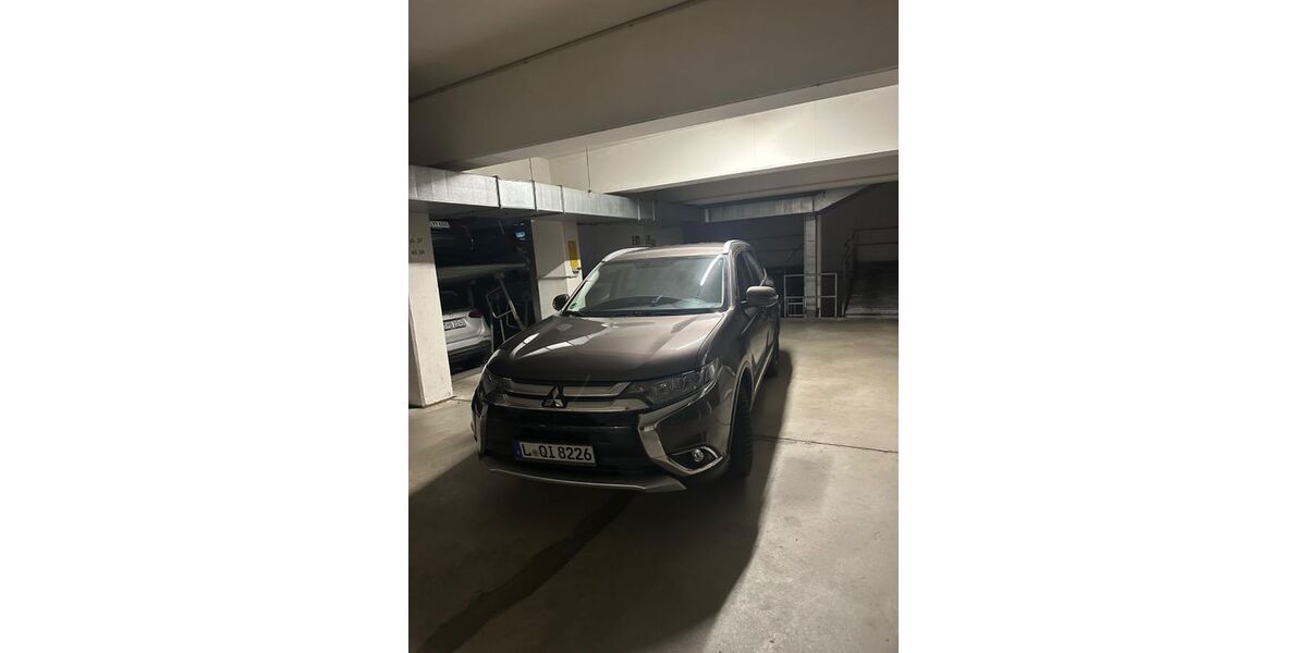 Mitsubishi Outlander 82.000 km 16.900 &euro; Leipzig 04159