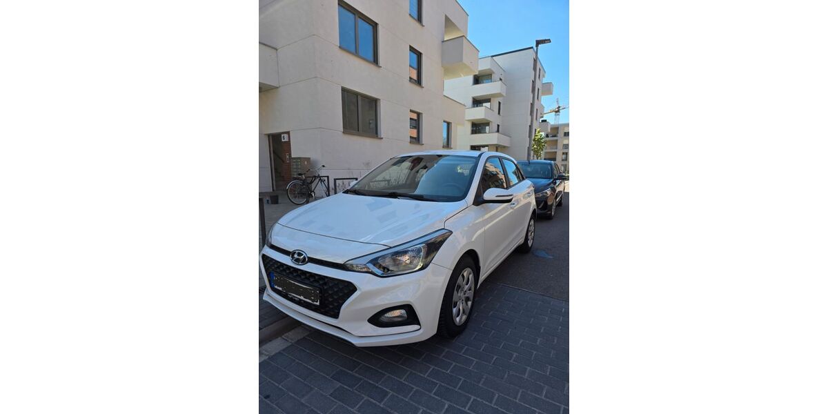 Hyundai i20 17.980 km 12.000 &euro; Halle (saale) 06128