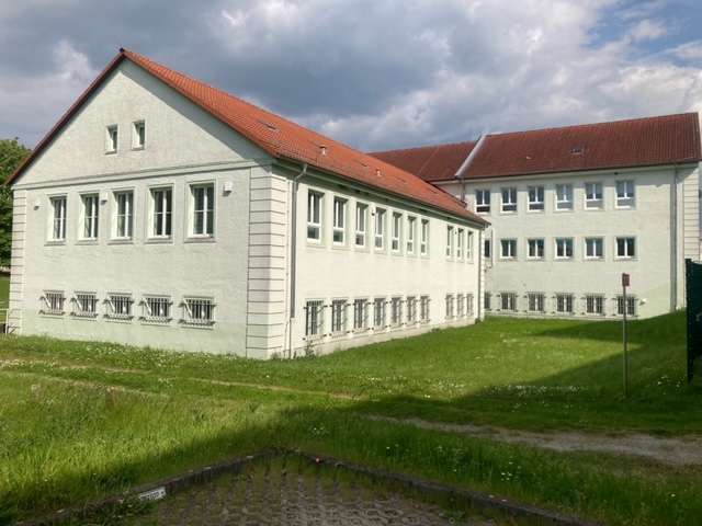 Haus zum Kaufen in Calbe 660.000 € 1172 m² 30 zimmer