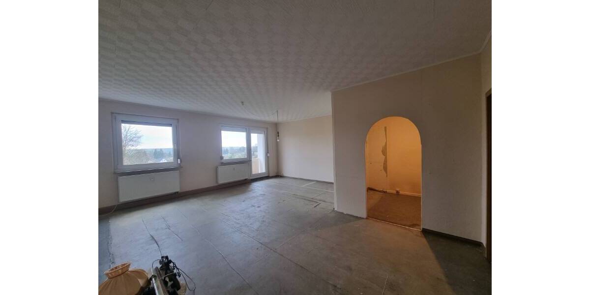 Etagenwohnung Crimmitschau - 3 Zimmer, 69 m&sup2;, 27.000&euro; | Angebot:26081046