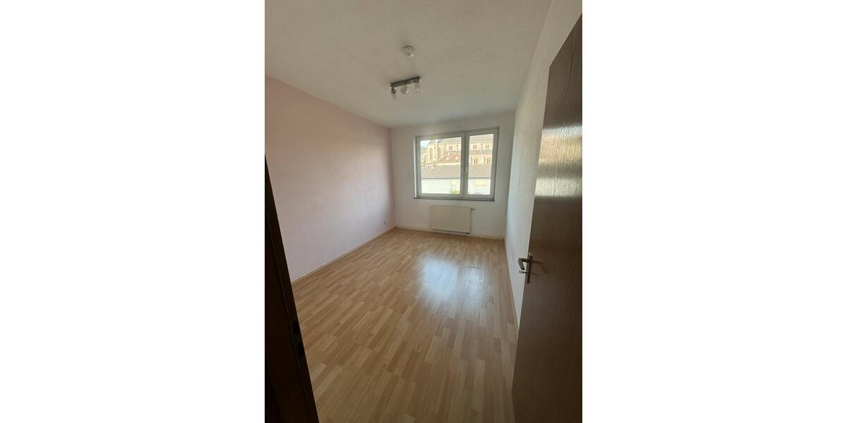 Etagenwohnung Völklingen - 2 Zimmer, 50 m&sup2;, 400&euro; | Angebot:26381204