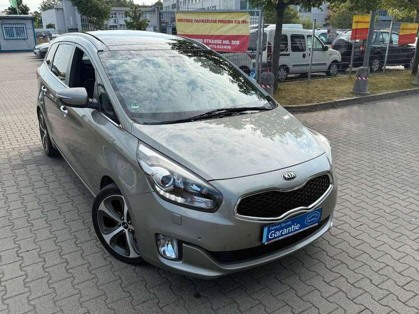 Kia Carens 108.125 km 12.100 € Offenbach 63071