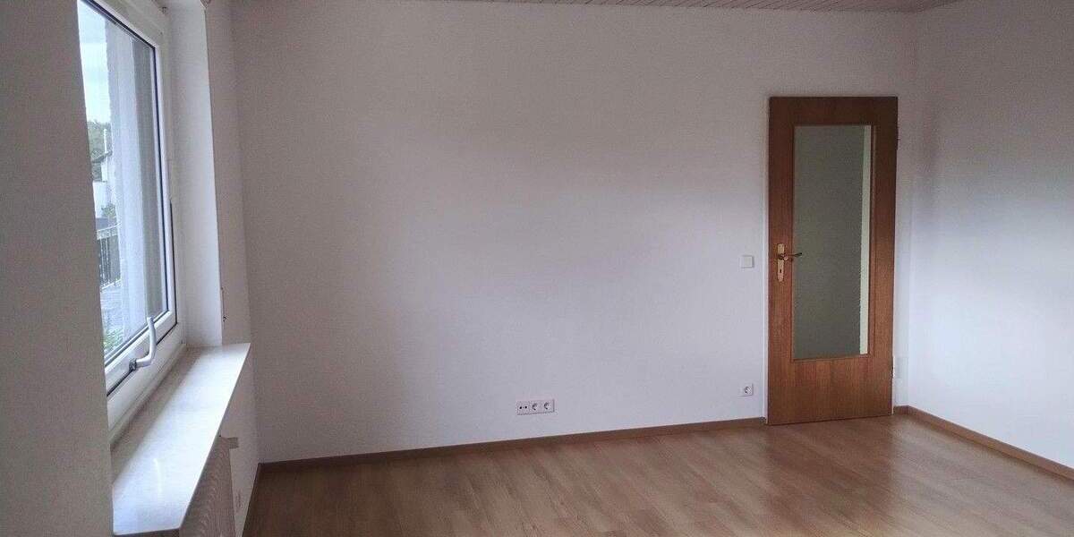 Etagenwohnung Leimen - 2 Zimmer, 66 m&sup2;, 990&euro; | Angebot:25572800