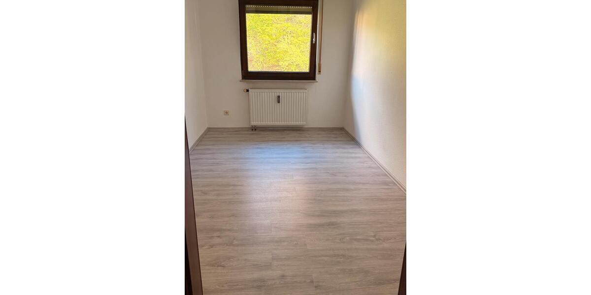 Etagenwohnung Kaiserslautern Bahnheim - 4 Zimmer, 91 m&sup2;, 950&euro; | Angebot:26241785