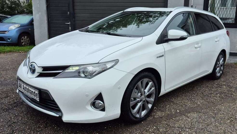 Toyota Auris 223.899 km 8.490 € München 80809